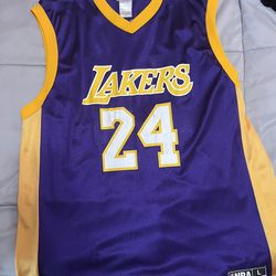 Kobe Bryant Jersey 24
