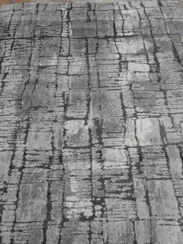 Dining table + Chairs + rug