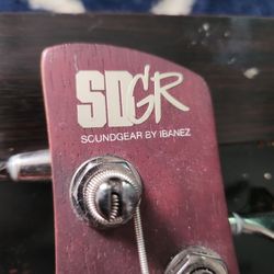 SDGR Sr505 Ibanez 5 string Bass