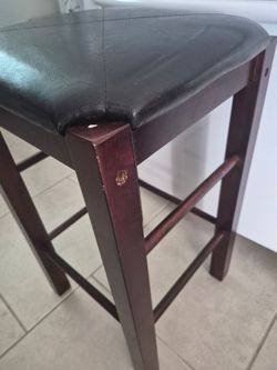 Backless Bar Stool with Cushioned Seat