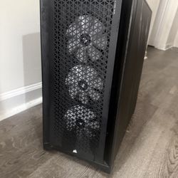 Selling a Corsair Vengeance Gaming PC in great condition.