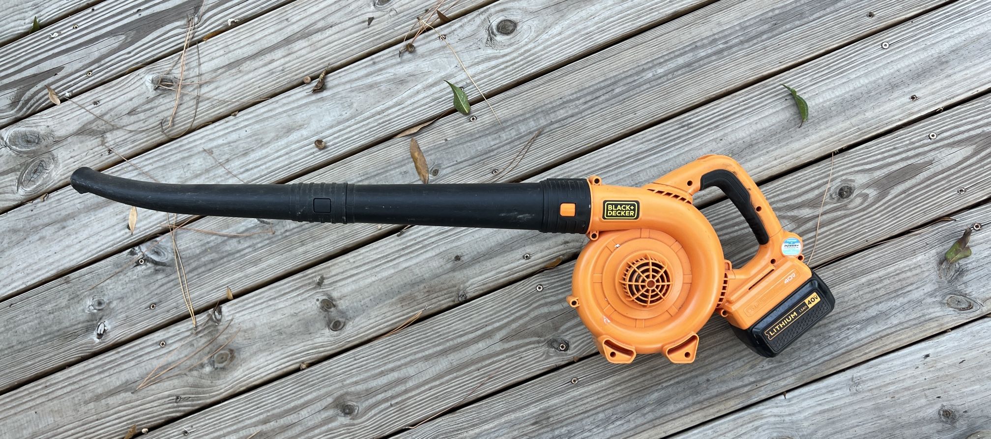 BLACK+DECKER 40V Cordless Battery Powered Handheld Leaf Blower with Battery & Charger