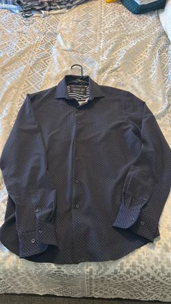 Men’s dress shirt medium