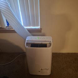 PORTABLE AC UNIT FOR SALE