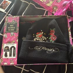 Ed Hardy Boxed Holiday Gift Set  3PC Pink Y2K 