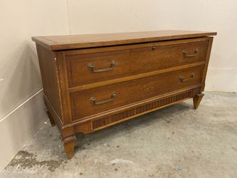 LANE Vintage Cedar Blanket Chest with Lower Felted Drawer