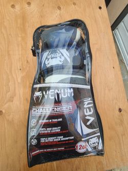 Venum Gloves