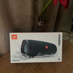 JBL Charge 4 Bluetooth Speaker,Blue