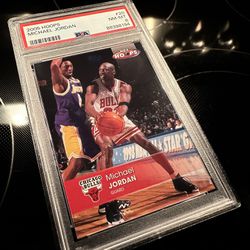 Fleer NBA Hoops Michael Jordan vs Kobe Bryant - RARE ICONIC CARD - Bulls Jersey 23 Collectibles - PSA 💎