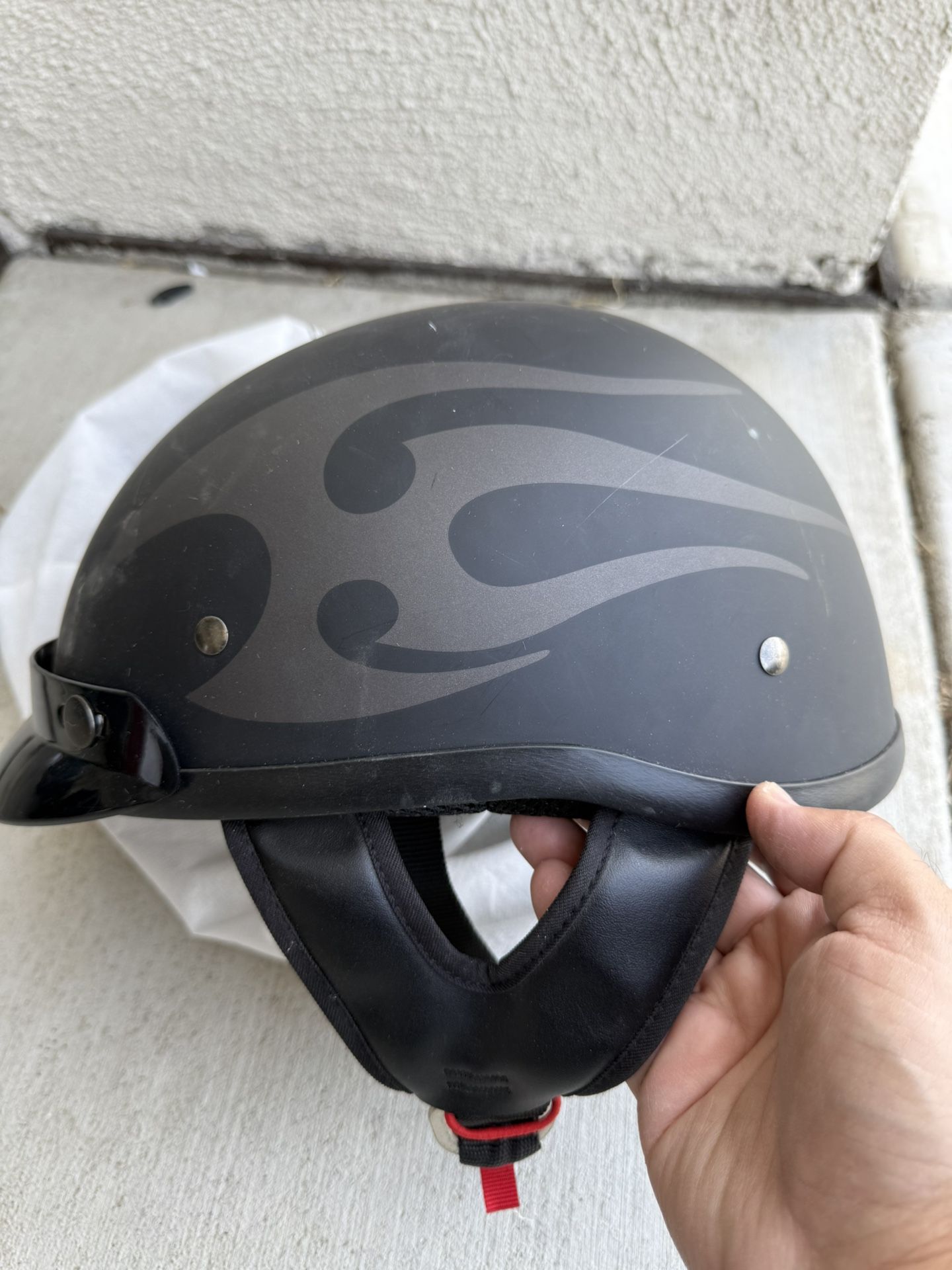Motorcycle helmet in good condition!