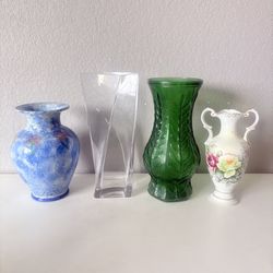 Lot Of 4 Pcs Vases 