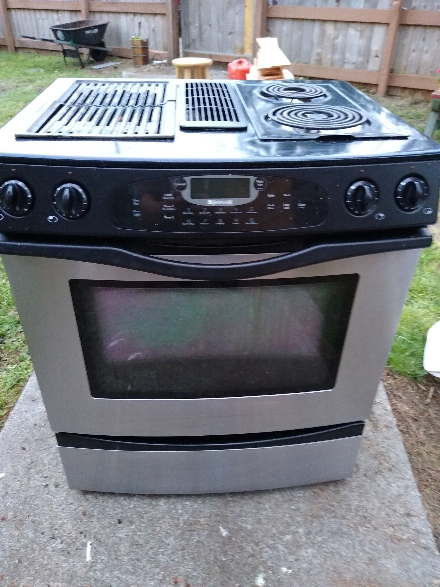 Jenn air stove pending sale for Sale in Rainier, WA OfferUp