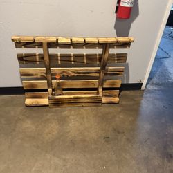 Pallet Wine And Wine Glass Holder 