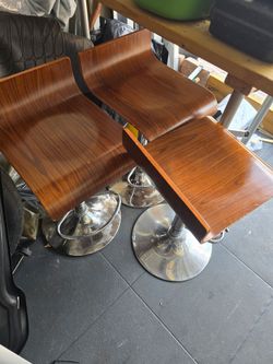3 bar stools