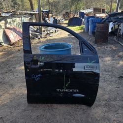 2007-2021 TOYOTA TUNDRA FRONT DOOR DRIVER SIDE 
F21126