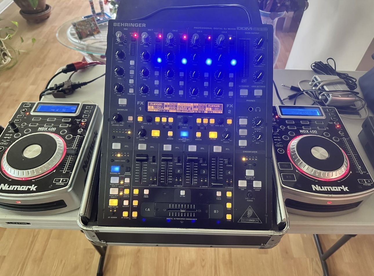 DJ SET