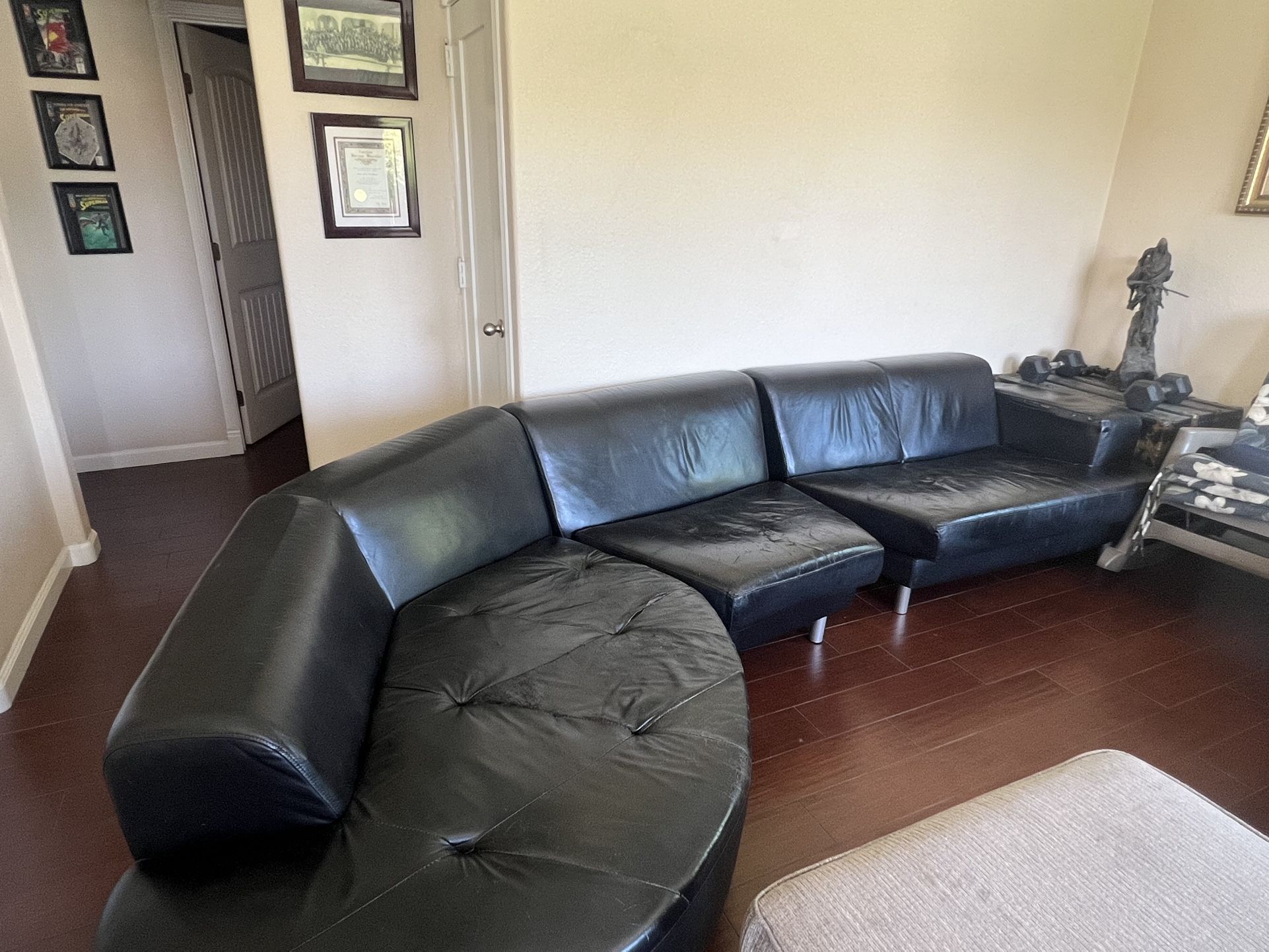Real Leather Black Sofas / couches