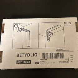 Curtain Hanger 