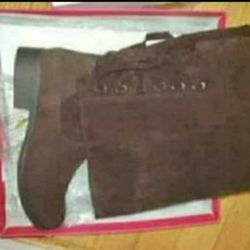 Womens New In Box Knee Boots Size 10