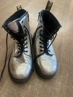 Doc Martin’s- new never worn sz 4