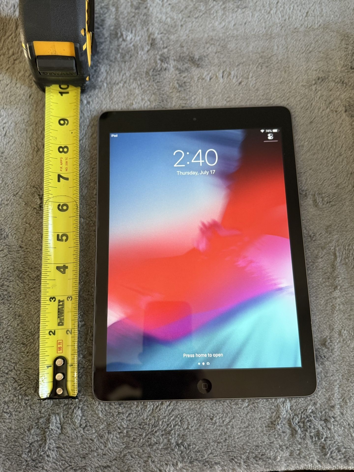 Black IPad Air 16gb