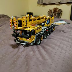  LEGO TECHNIC 42009 Mobile Crane MK II : Toys & Games