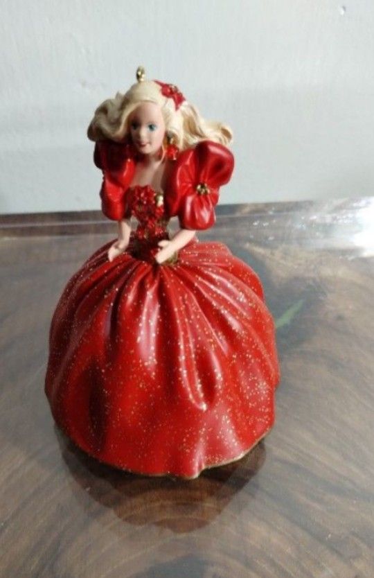 1993 - HALLMARK BARBIE ORNAMENT - FIRAT EDITION 4"
