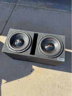 majestic car audio 2 12s 700w  subwoofers. Works just fine. Looking to sell, Thanks.