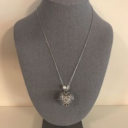 Essential Oil Heart-Shaped Diffuser Necklace # Love Silver