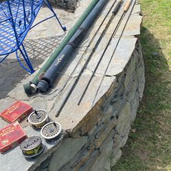 Two DAIWA Graphite Fly Rods with Two Scientific Anglers 789 Fy Reels -Hard Cases,Extra Spool and accessories 