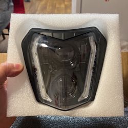 Headlight For motorcycles or bikes