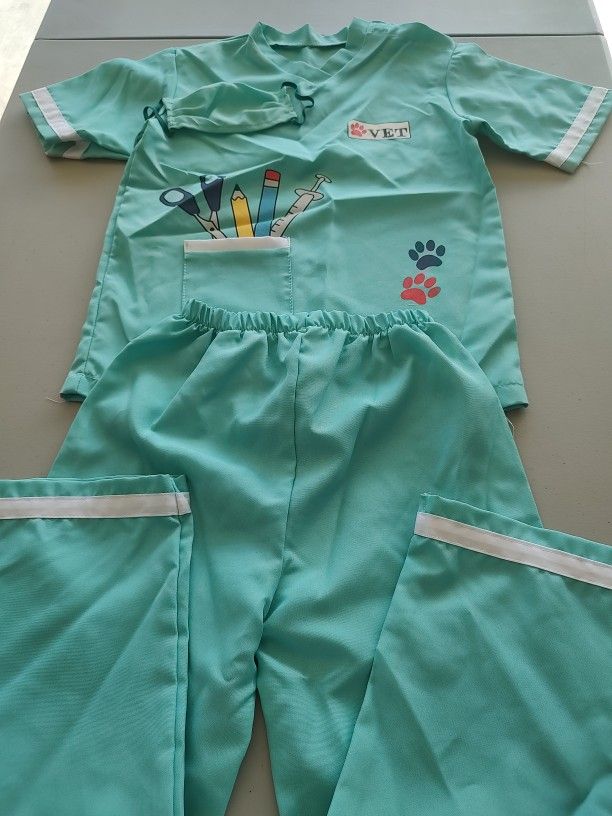 Girls Costumes ($2 each)