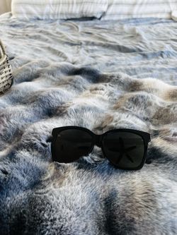Gucci sun glasses