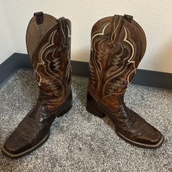 Ariat Men’s Bronc Buster Size 11.5 Boots