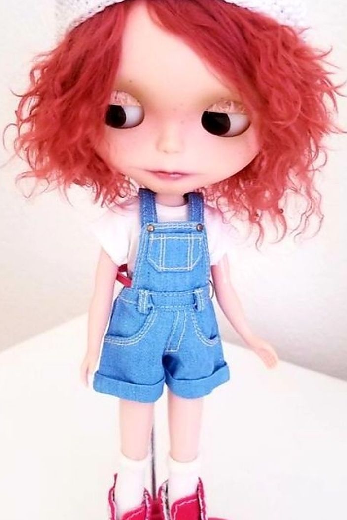 Blythe Doll-Frizzy Custom Reroot Hair