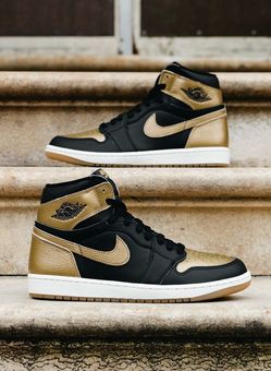 Air Jordan 1 Retro High Black Gold Sneakers size 11 Men’s