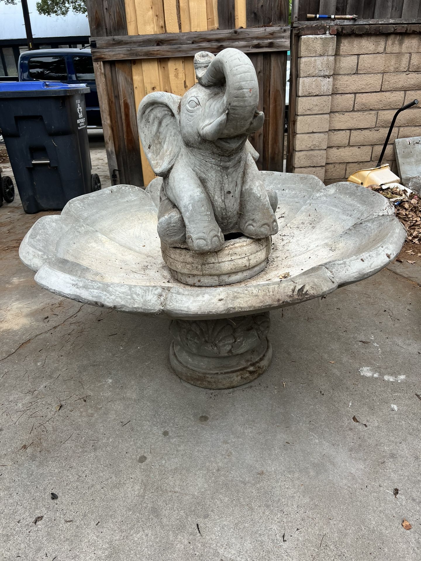Cute Baby Elephant Fountain