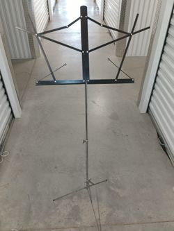 MUSIC STAND 
