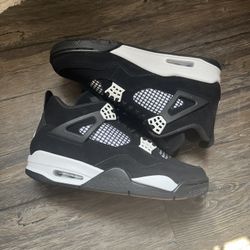 Jordan 4 White Thunder Sz 9.5🖤🤍