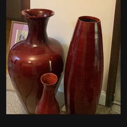 Red vases 