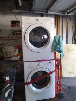 Frigidaire washing/ dryer combo as new