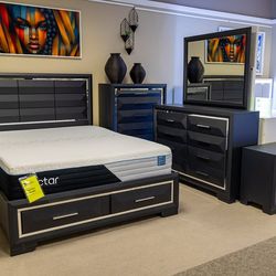 Queen bedroom set with drawers, color ⚫️ Ask for price