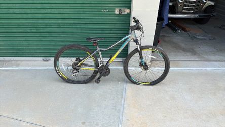Liv body-Giant handle bars-Mountain bike