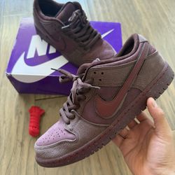 Dunk Low Premium SB 'City of Love Collection - Burgundy'