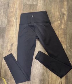 lululemon wunder under TRAIN legging sz 4. black. 28in. good condition 