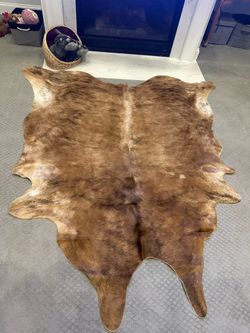 Premium Large Genuine Brazilian Cowhide Rug – 6'9" x 7'7" – Brand New