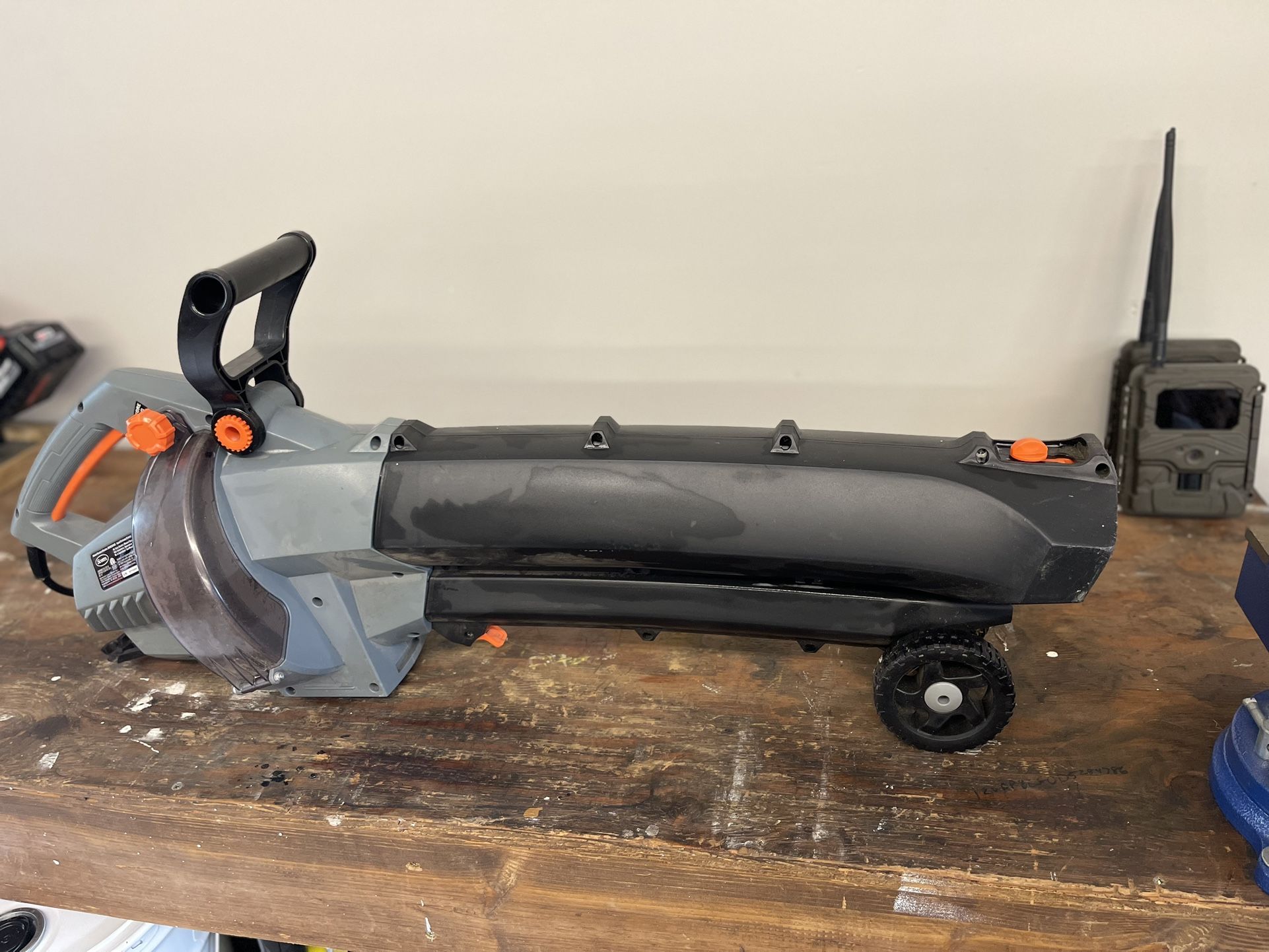 Scott’s Leaf Blower 