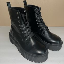 BooHoo Women Lace Up High Top Boot Chunky Hiker Biker Black Sz 8 Punk Rock Star