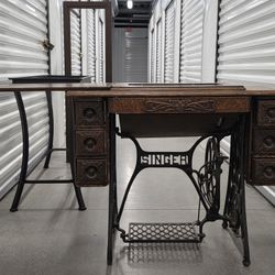Singer Sewing Table
