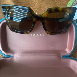 Gucci ( Orginal ) Sunglasses for Sale in Anaheim, CA - OfferUp